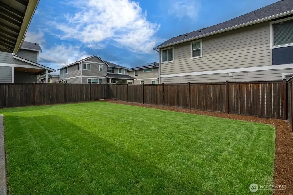 22992 SE Sycamore Street Black Diamond WA 98010