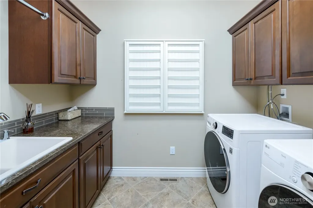 264 Lone Eagle Lane Sequim WA 98382