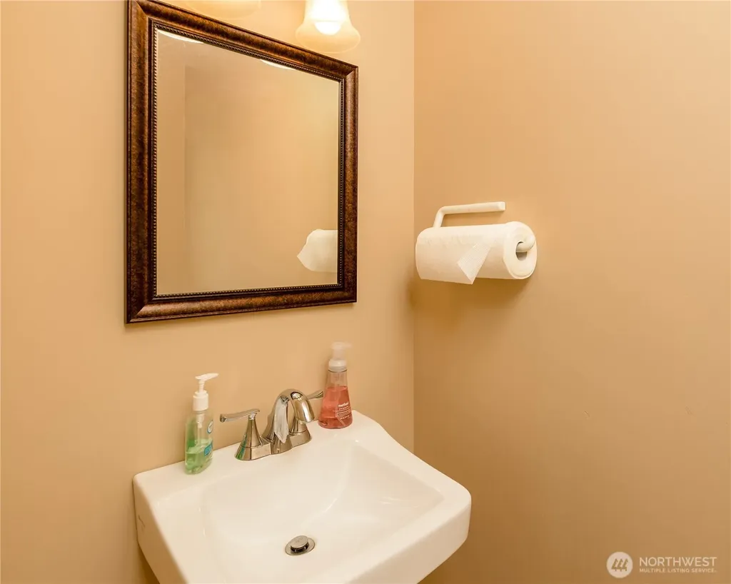 264 Lone Eagle Lane Sequim WA 98382