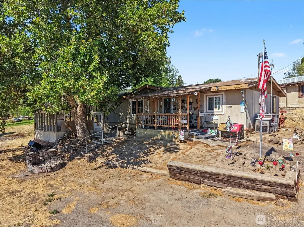 363 Baker Road Selah WA 98942