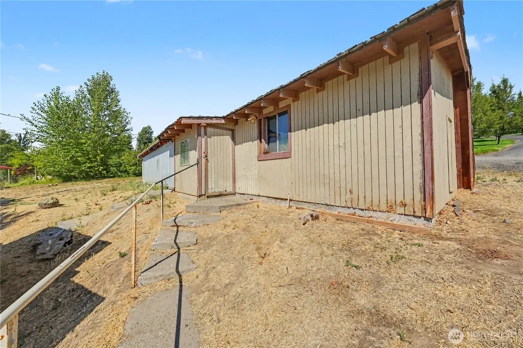 363 Baker Road Selah WA 98942
