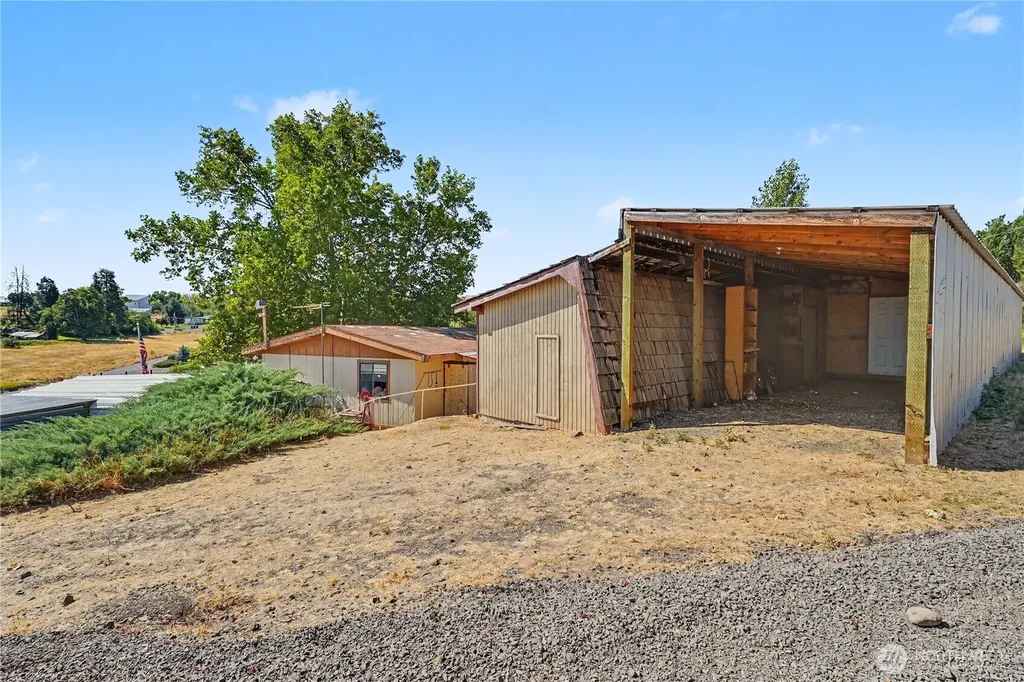 363 Baker Road Selah WA 98942