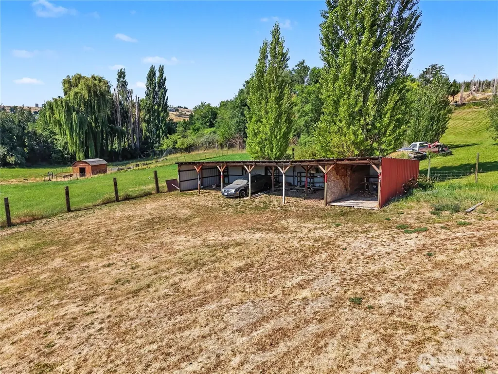 363 Baker Road Selah WA 98942