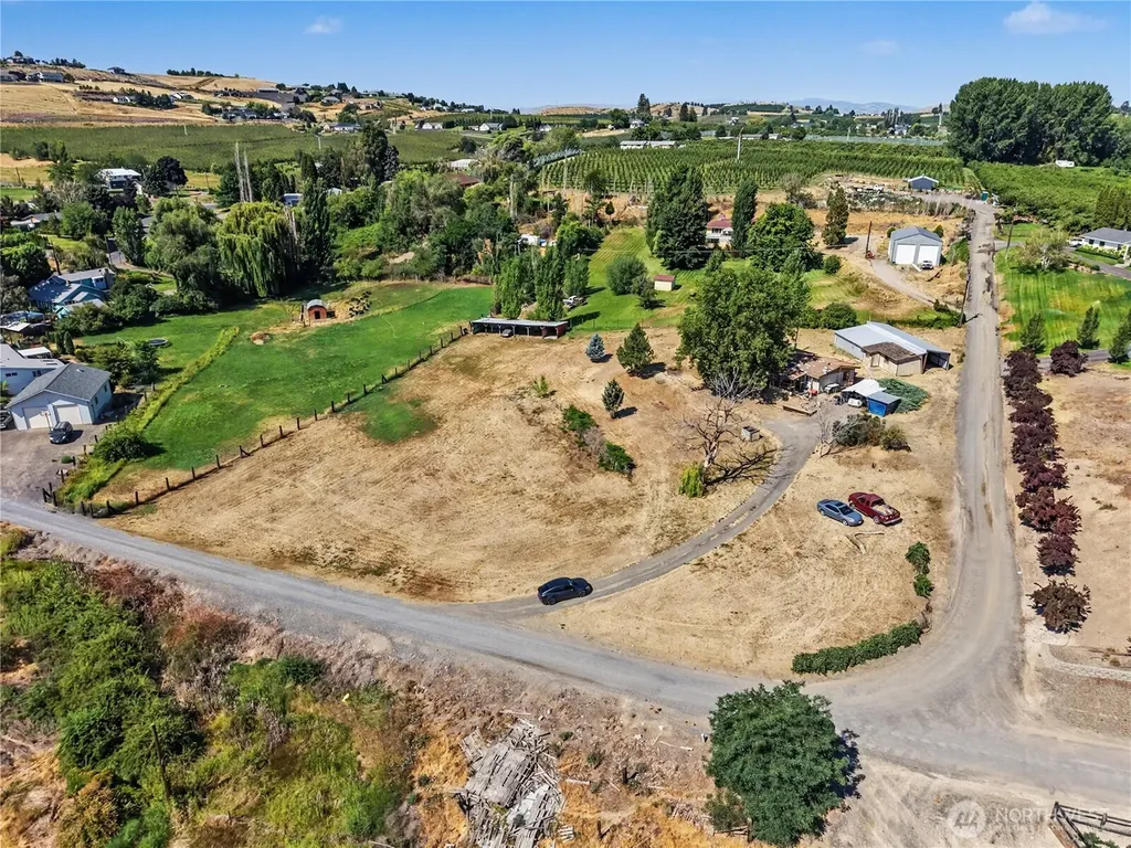 363 Baker Road Selah WA 98942