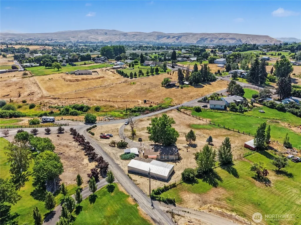 363 Baker Road Selah WA 98942