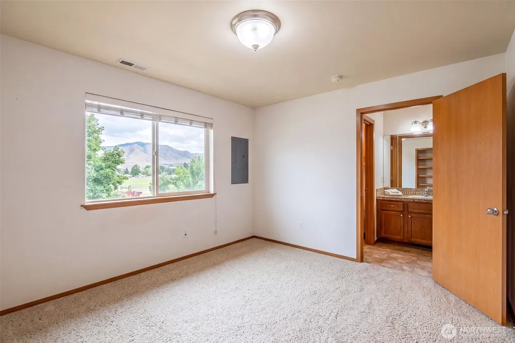 1005 Cascade Street Wenatchee WA 98801