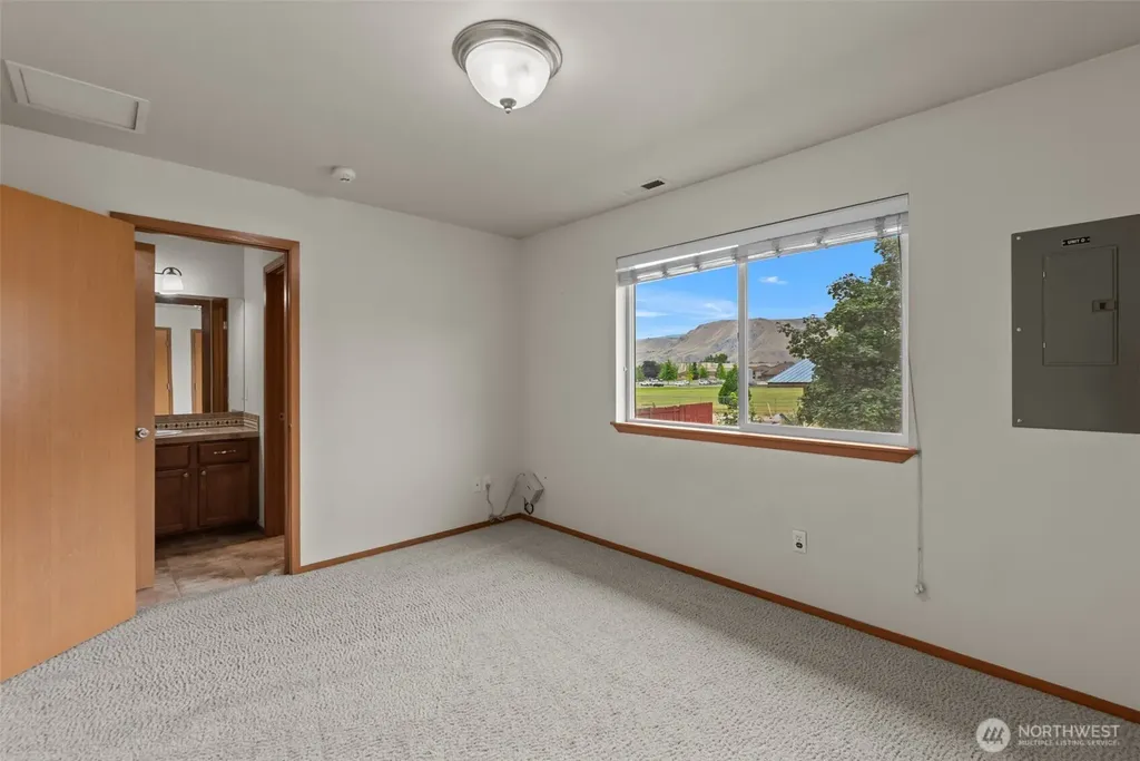 1005 Cascade Street Wenatchee WA 98801
