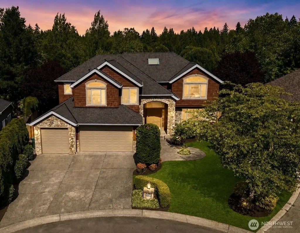 3054 205th Court NE Sammamish WA 98074