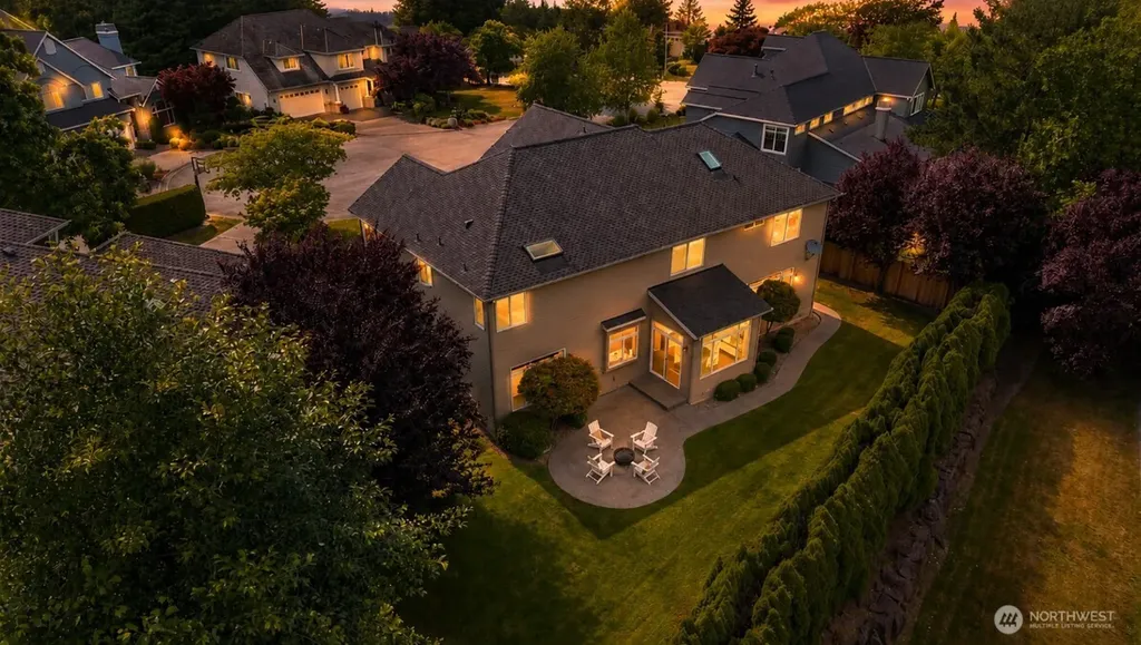 3054 205th Court NE Sammamish WA 98074