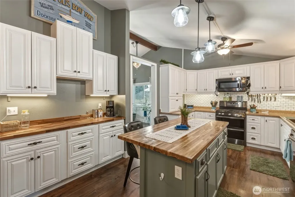 353 SE Highland Park Drive College Place WA 99324