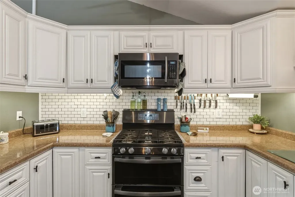 353 SE Highland Park Drive College Place WA 99324