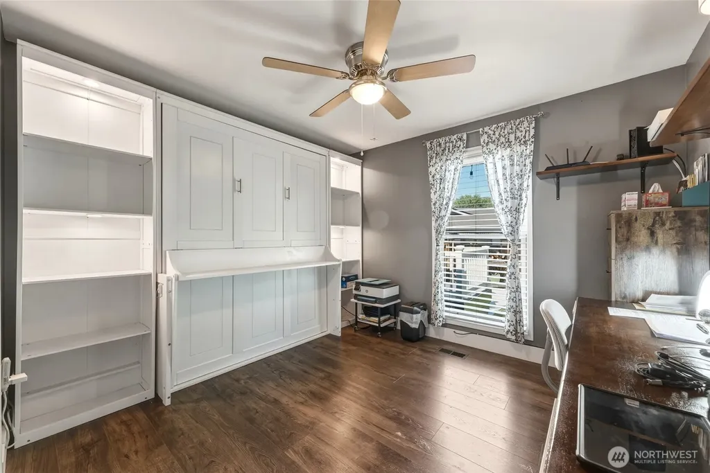 353 SE Highland Park Drive College Place WA 99324