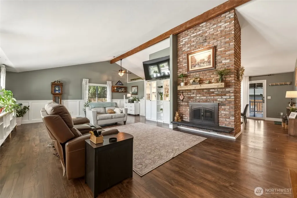 353 SE Highland Park Drive College Place WA 99324