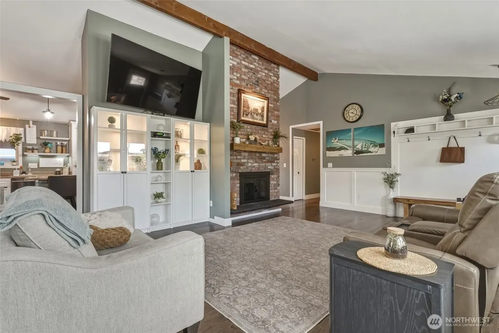 353 SE Highland Park Drive College Place WA 99324