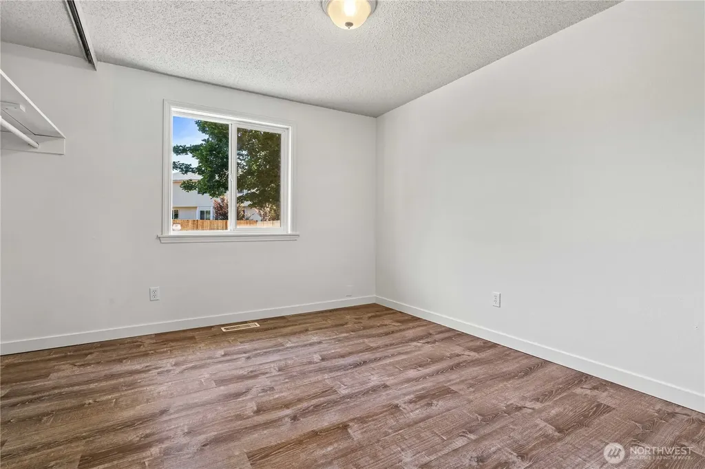 17655 SE 267th Place Covington WA 98042