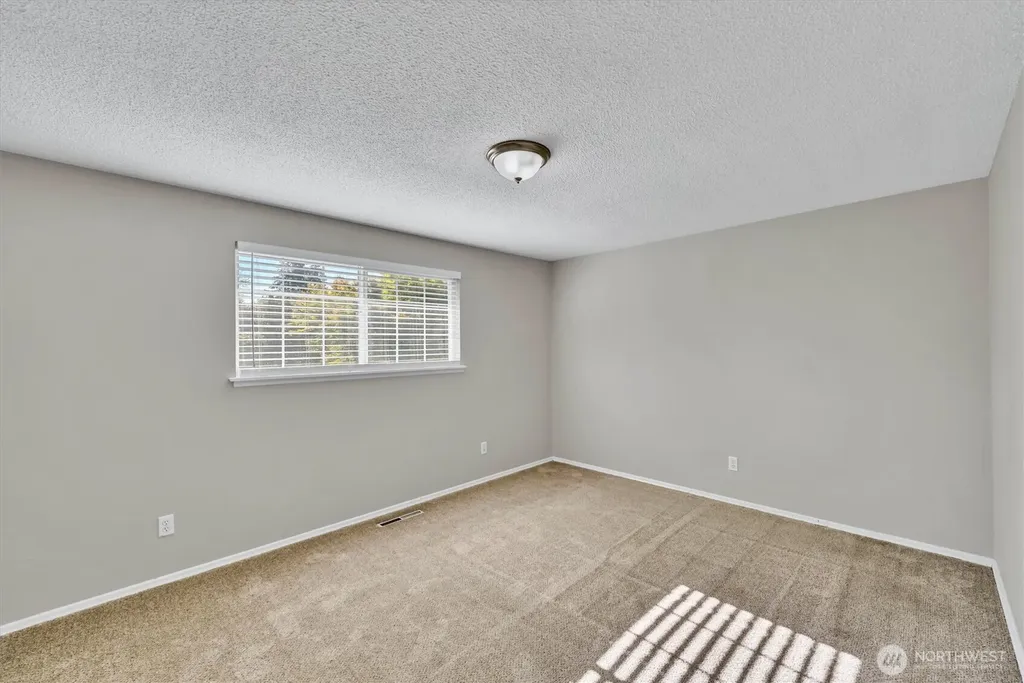 10207 64th Avenue Ct E Puyallup WA 98373