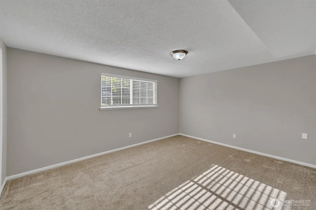 10207 64th Avenue Ct E Puyallup WA 98373