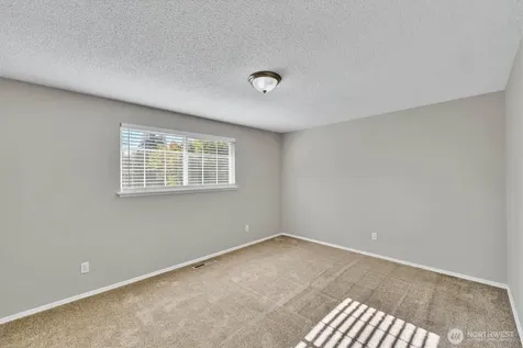 10207 64th Avenue Ct E Puyallup WA 98373