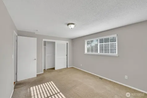 10207 64th Avenue Ct E Puyallup WA 98373