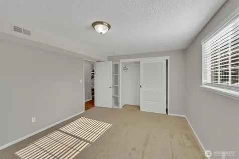 10207 64th Avenue Ct E Puyallup WA 98373
