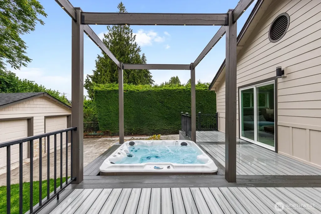 13427 5th Avenue SW Burien WA 98146