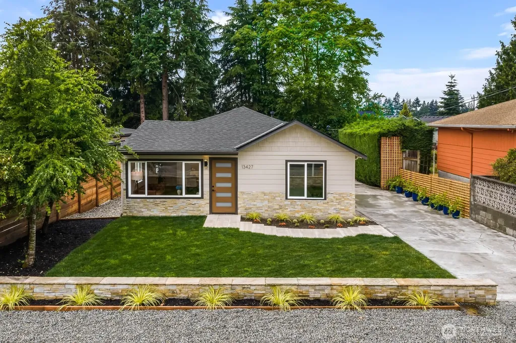 13427 5th Avenue SW Burien WA 98146