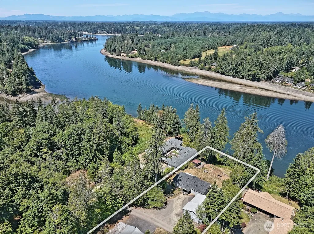 51 SE Earsley Lane Shelton WA 98584