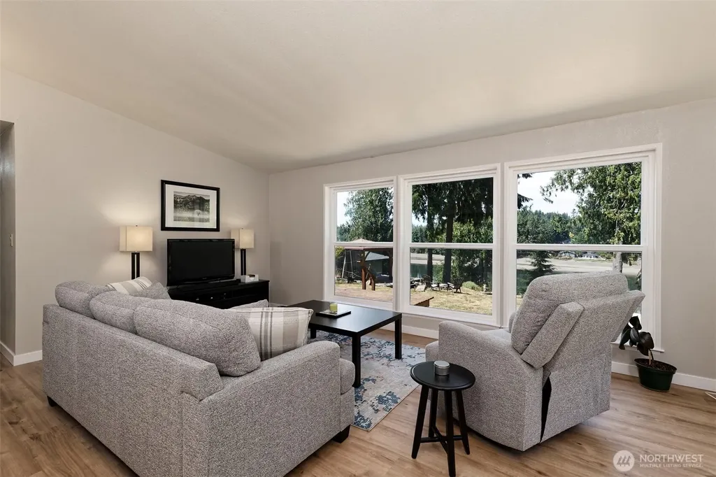 51 SE Earsley Lane Shelton WA 98584