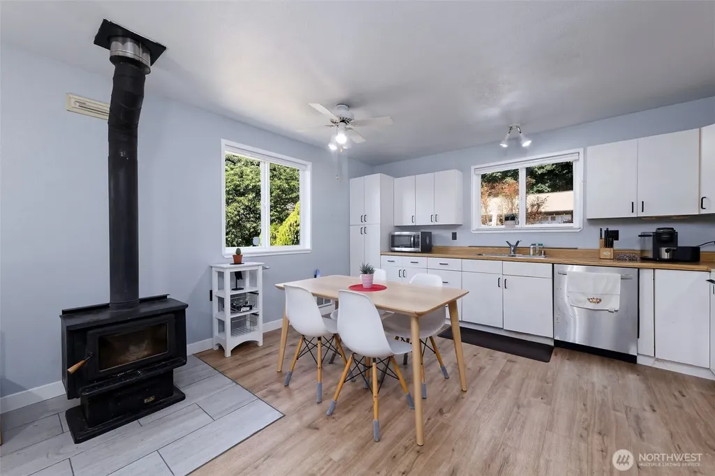 51 SE Earsley Lane Shelton WA 98584