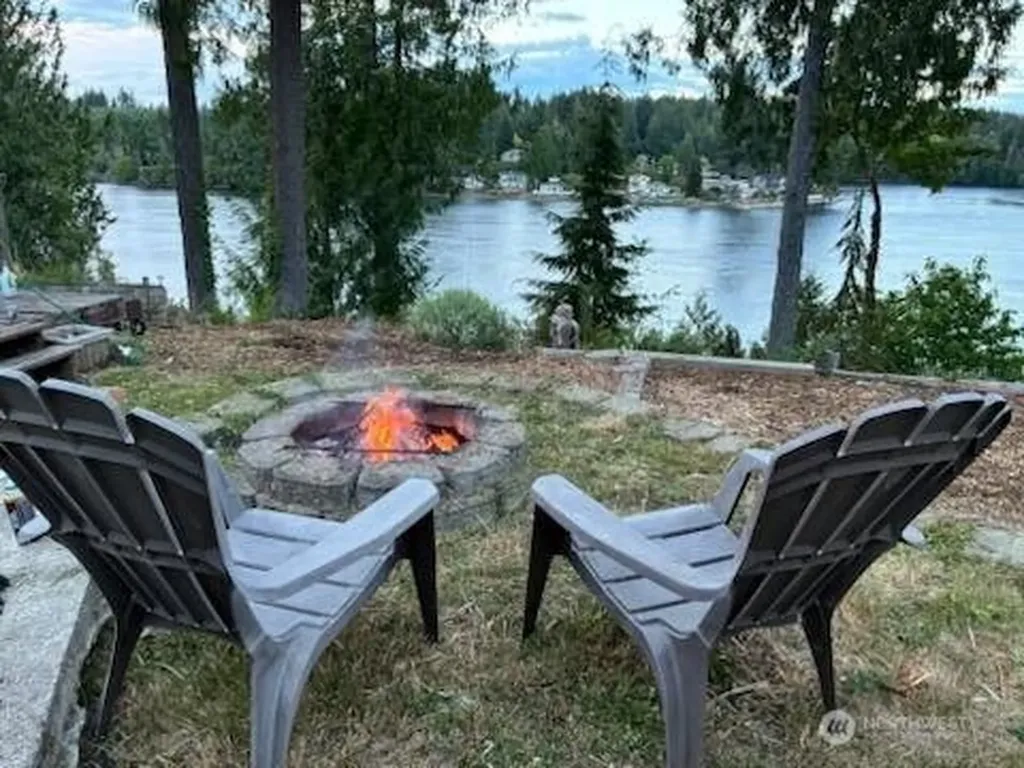 51 SE Earsley Lane Shelton WA 98584