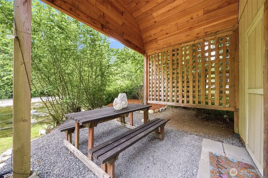 28 Steelhead Tract Granite Falls WA 98252