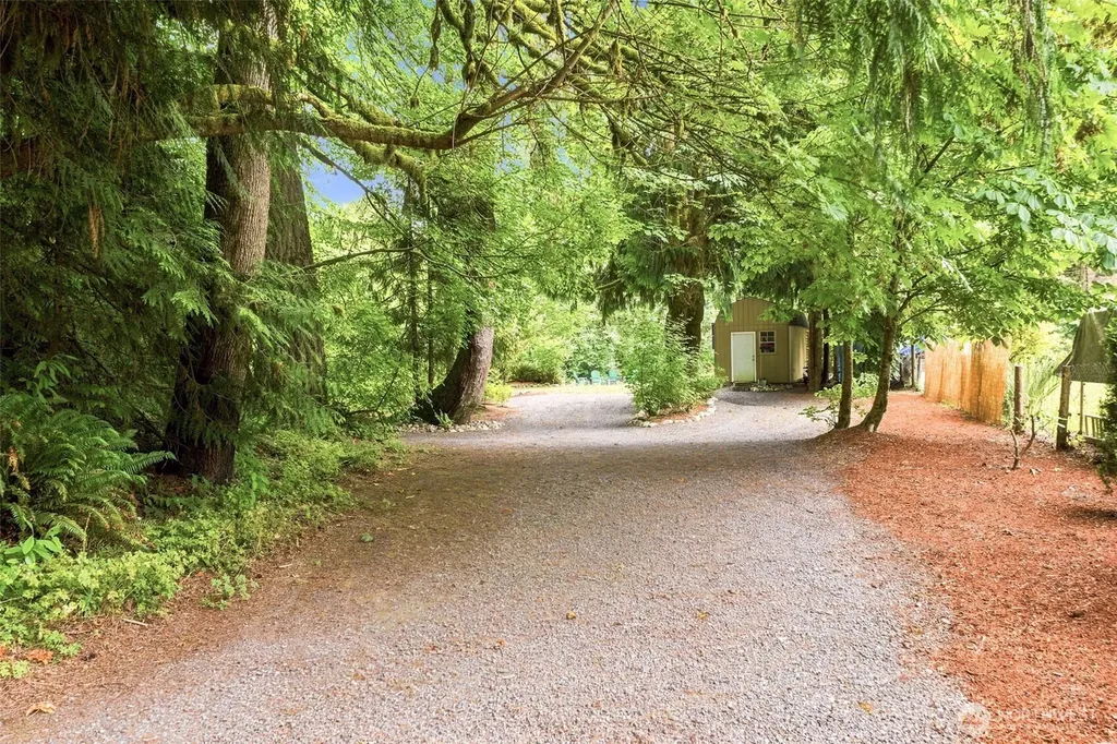 28 Steelhead Tract Granite Falls WA 98252