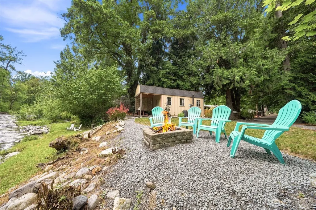 28 Steelhead Tract Granite Falls WA 98252
