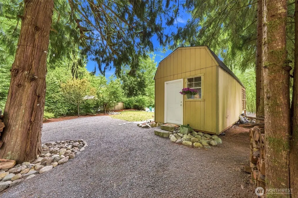 28 Steelhead Tract Granite Falls WA 98252