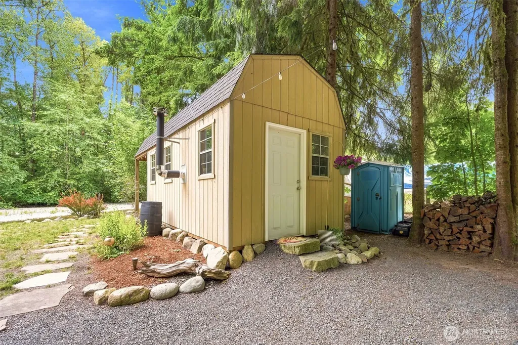 28 Steelhead Tract Granite Falls WA 98252