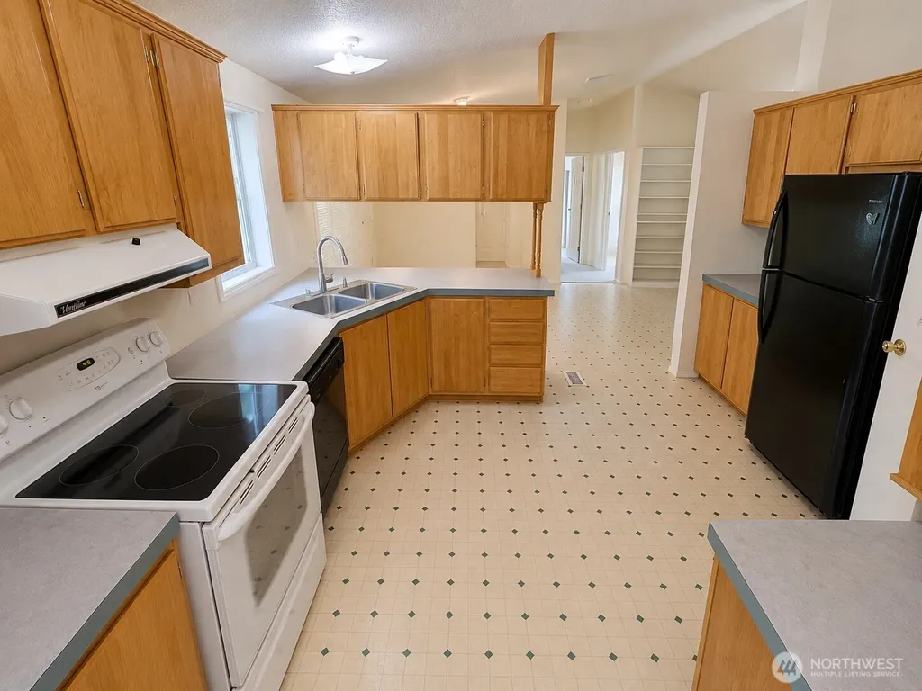 8311 194th Street E Spanaway WA 98387