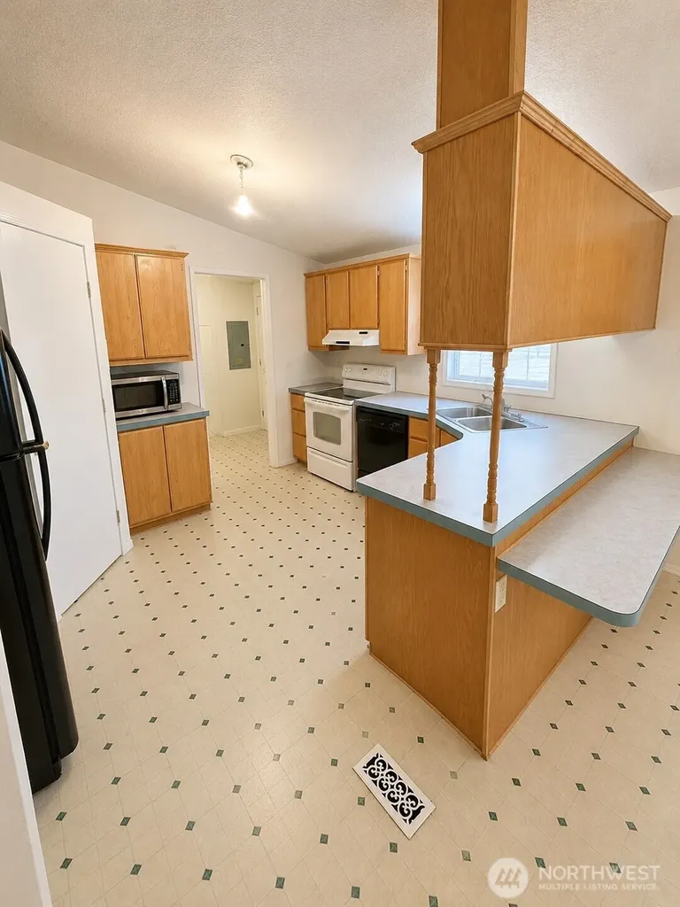 8311 194th Street E Spanaway WA 98387