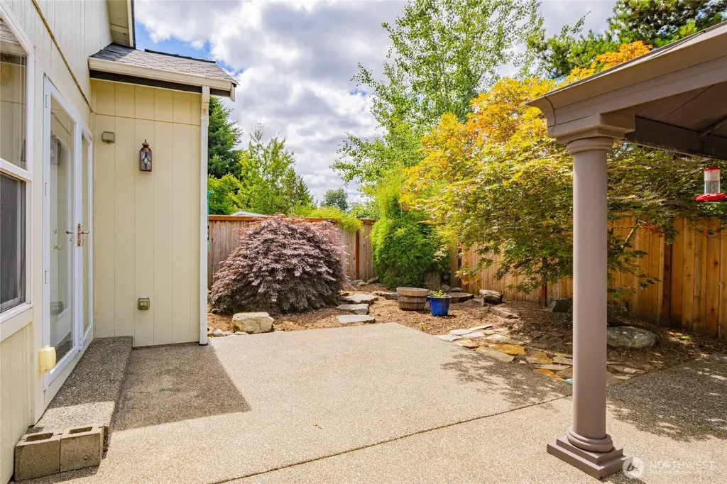 8101 Westcott Lane SE Tumwater WA 98501