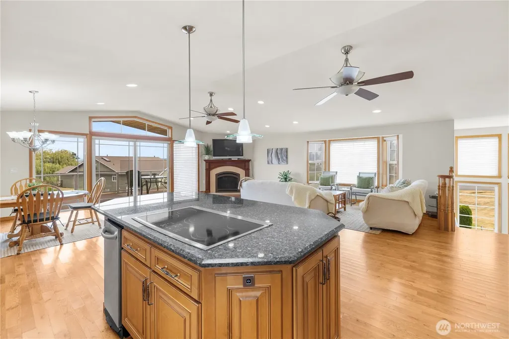6226 Hinman Drive Clinton WA 98236
