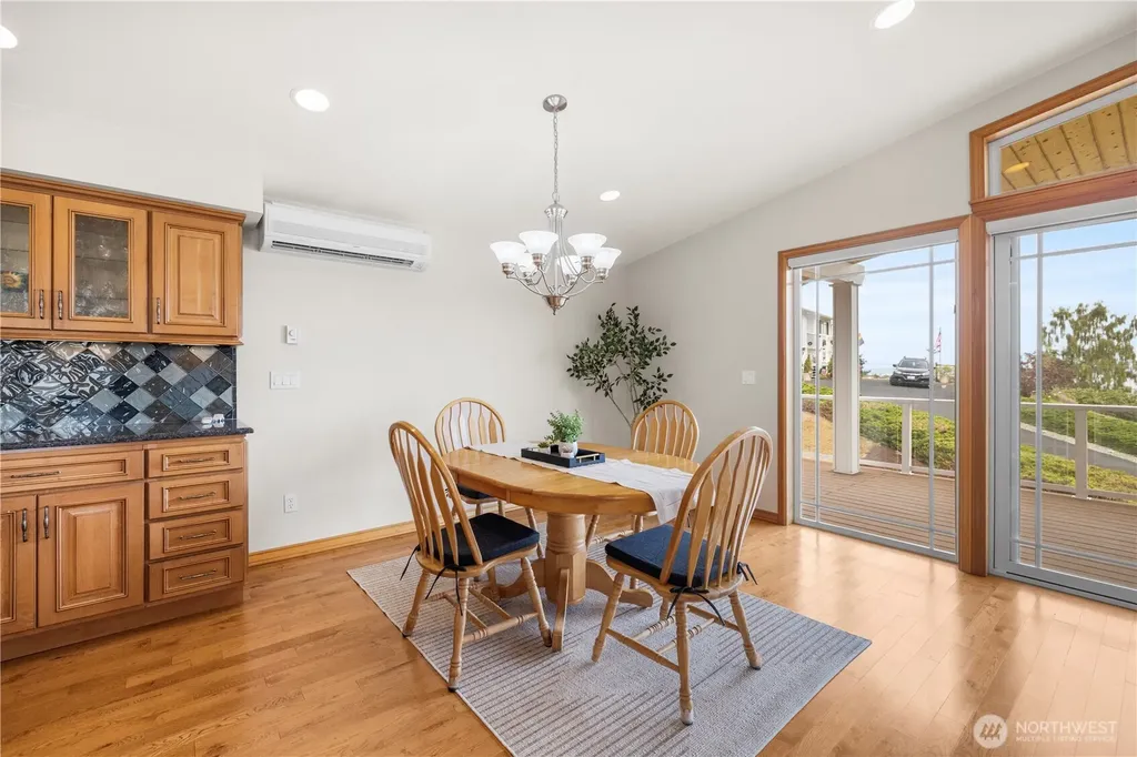 6226 Hinman Drive Clinton WA 98236