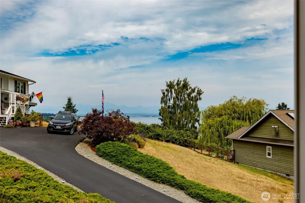 6226 Hinman Drive Clinton WA 98236
