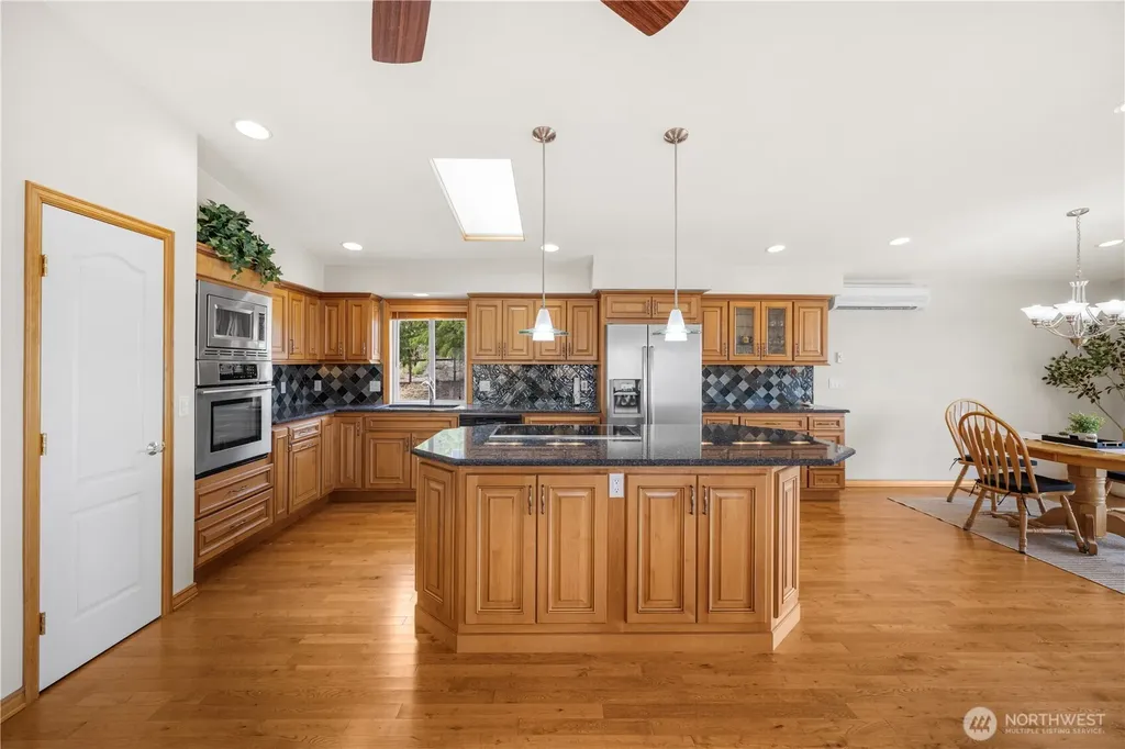 6226 Hinman Drive Clinton WA 98236