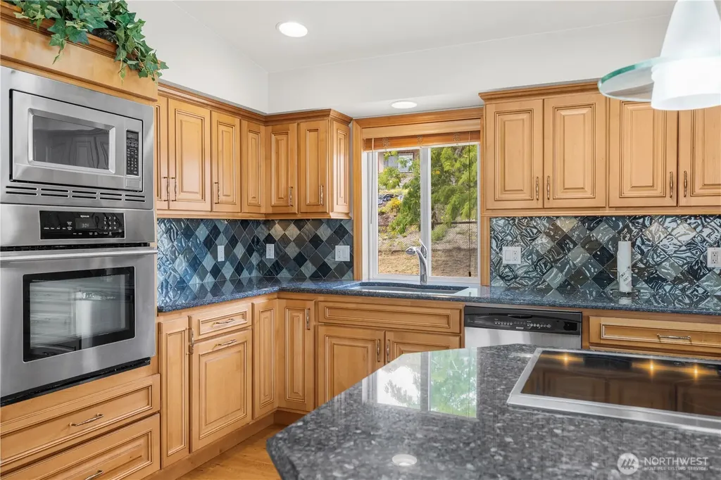 6226 Hinman Drive Clinton WA 98236