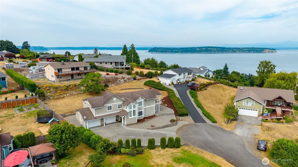 6226 Hinman Drive Clinton WA 98236