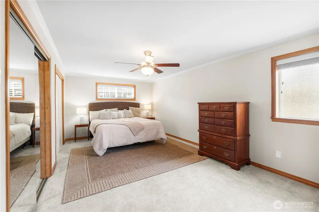 6226 Hinman Drive Clinton WA 98236