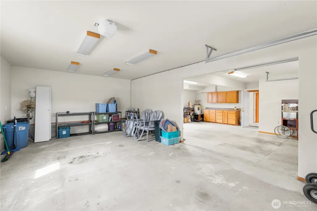 6226 Hinman Drive Clinton WA 98236