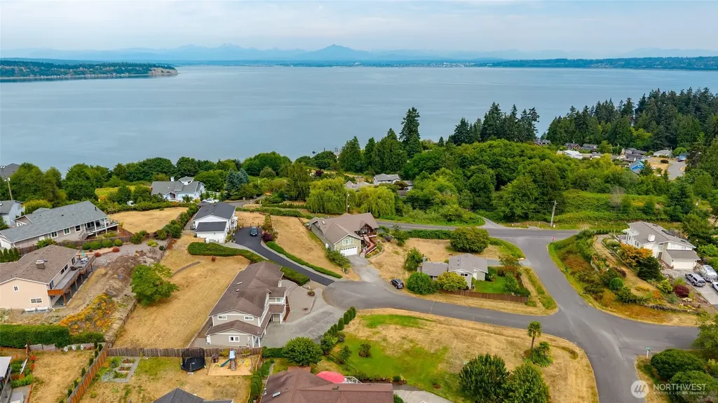 6226 Hinman Drive Clinton WA 98236