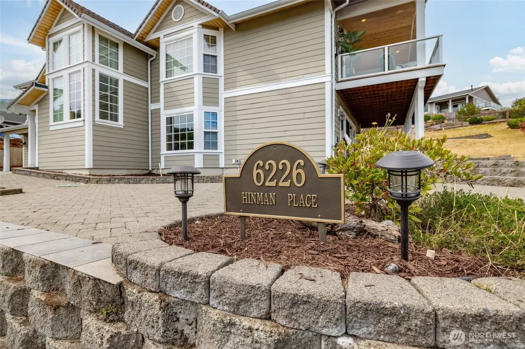 6226 Hinman Drive Clinton WA 98236