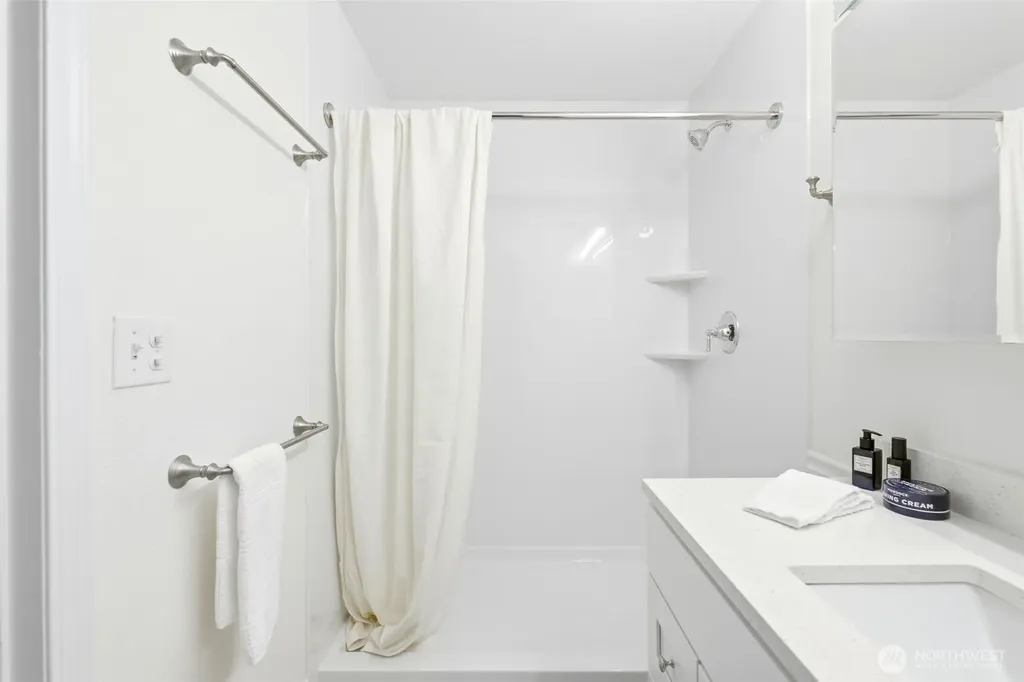 2723 Webber Court Steilacoom WA 98388