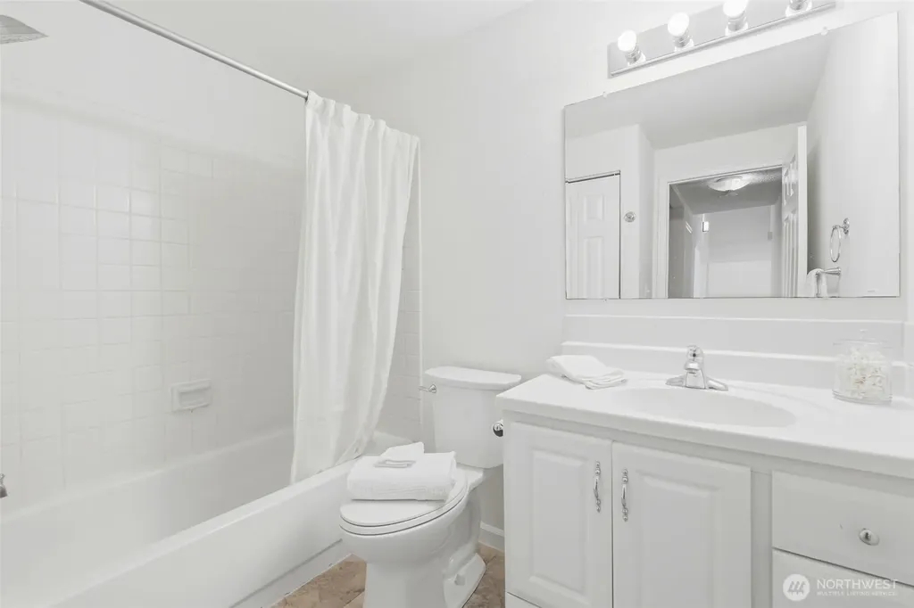 2723 Webber Court Steilacoom WA 98388